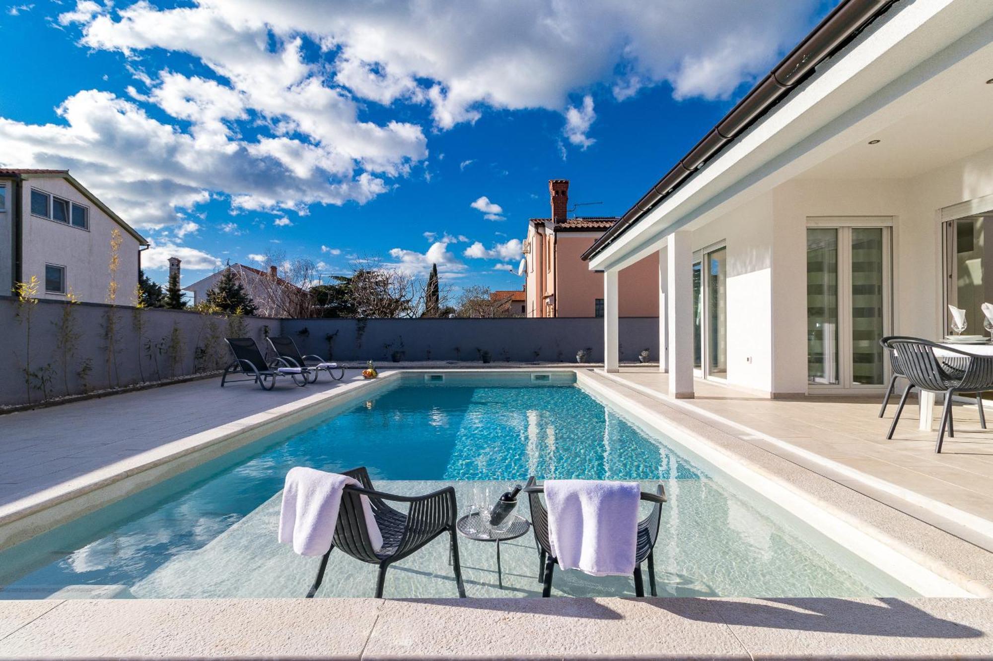 Villa Casablanca - Пула Екстериор снимка